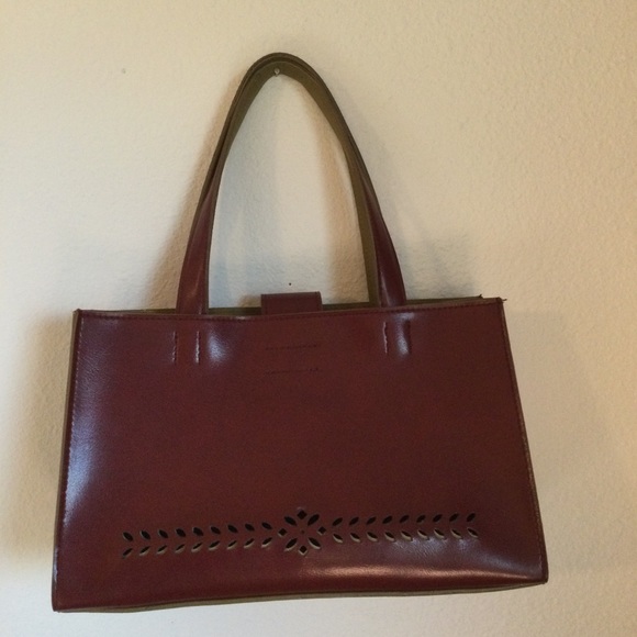 Mondani New York Wine Colored Leather Handbag - Picture 6 of 6